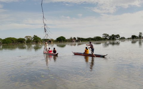 En canoas para sobrevivir