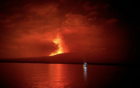 Tras cuatro de inactividad inicio de un nuevo proceso eruptivo el volcán de la isla Fernandina