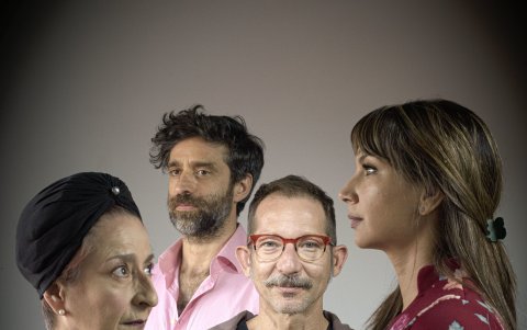 Alejandro Fajardo es el protagonista. Lo acompañan Itzel Cuevas,  Alejandra Paredes e Iñaki Moreno.