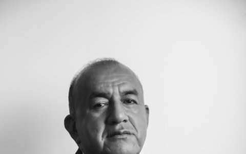 José Delgado tiene 57 años.