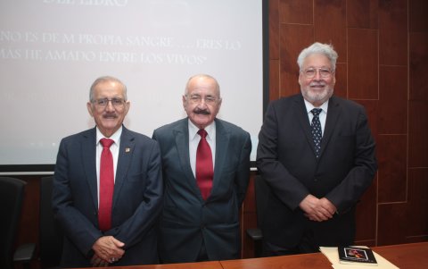 Miguel Palacios junto a Walter Mera y. Pablo Martínez.