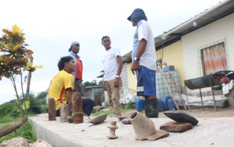 Evidencia. No solo balas se encuentran en el punto, también reposan las bases de cañones que estuvieron más de 150 años plantados, indican historiadores.
