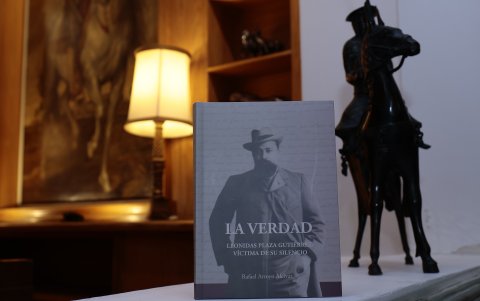 ‘La verdad: Leonidas Plaza Gutiérrez, víctima de su silencio’ es una primera publicación. Arroyo ha dicho que el segundo tomo de esta trilogía se lanzará a fines de 2024.