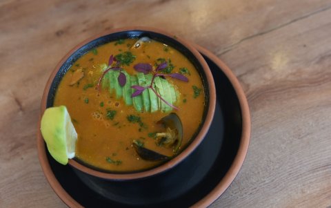 Sopa de Mariscos de Maré.