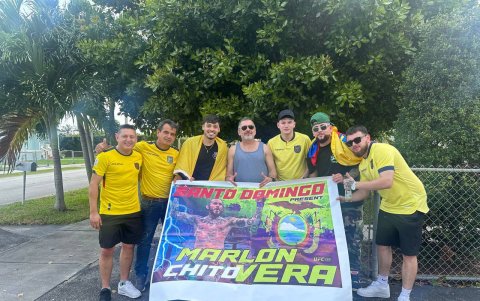 Grupos grandes de compatriotas se reunieron desde la mañana para poder ir al evento UFC 299.