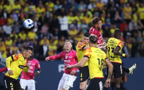 Barcelona recibe 3 goles de Independiente del Valle en las 3 únicas oportunidades que tuvo