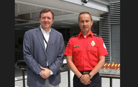 José Antonio Landázuri acompañado del mayor Carlos Moyano.