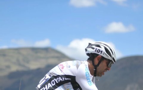 Joel Burbano lleva adelante su defensa ante la caso de doping.