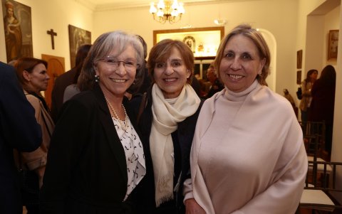 Alegría Donoso junto a Pilar y Patricia Cabeza de Vaca.