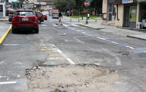 Usuarios señalan que los numerosos agujeros afectan la alineación de las llantas, la dirección y el estado de los amortiguadores.