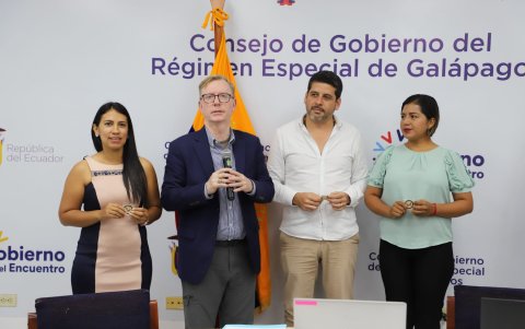 El Consejo de Gobierno de Galápos recibió al embajador de Estados Unidos, Michael Fritzpatrick