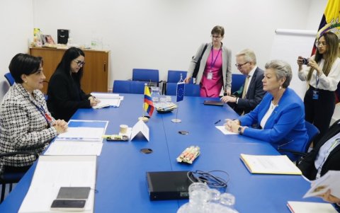 La canciller Sommerfled con la comisaria de Asuntos de Interior de la Unión Europea, Yiva Johansson,