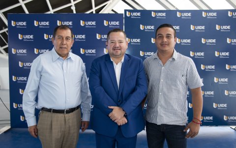 Fernando Salazar, Pabel Cantos y Víctor Mera.