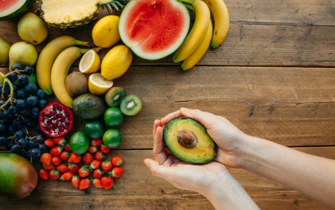 Frutas y verduras deben ser parte de una alimentación saludable