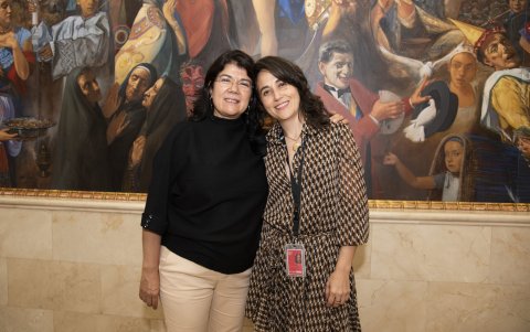 Julia Ortega y Gabriela Ponce.