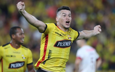 El defensor Carlos Rodríguez cuando jugaba en Barcelona.