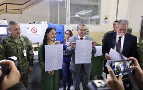 Previo a las presidenciales de 2025, Ecuador deberá votar una consulta popular prevista para el 21 de abril de 2024.