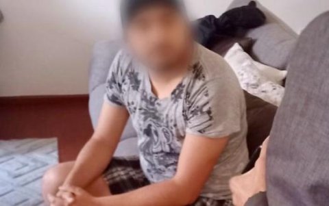 El detenido es el hijo de la vicepresidenta Verónica Abad, quien se encuentra en Israel por disposición del presidente de la República, Daniel Noboa.