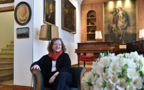 Ella es Gabriela Mateus, titular de la fundación Zaldumbide