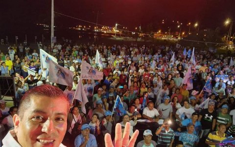 Robert Lara es primo del comunicador asesinado junto a Brigitte García