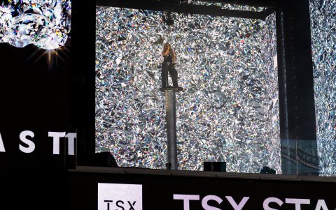 Shakira en el escenario de Times Square