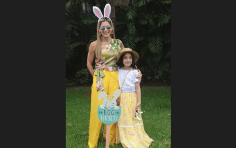 Dianita con su mamá, Diana Acosta-Feldman