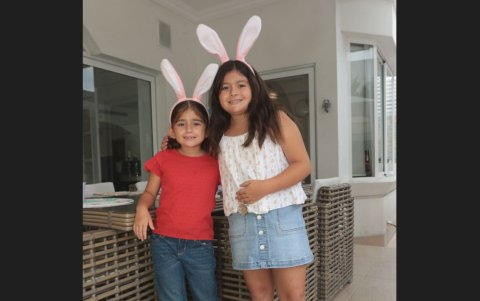 Leticia y Liliana Ayala.