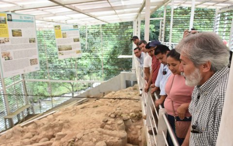Visitas. Cientos de ciudadanos también atienden este sitio para conocer su valor histórico e importancia que tuvo para las culturas que habitaron este espacio.