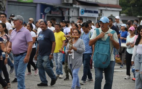 Cientos de feligreses se congregaron al norte de Guayaquil