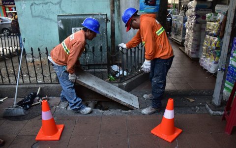 Las tapas de los sumideros que faltaban fueron ya colocadas. La falta de las cubiertas fue uno de los reclamos recurrentes.