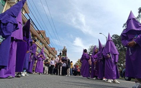 Uno de los atractivos más llamativos de la jornada fueron los cucuruchos.