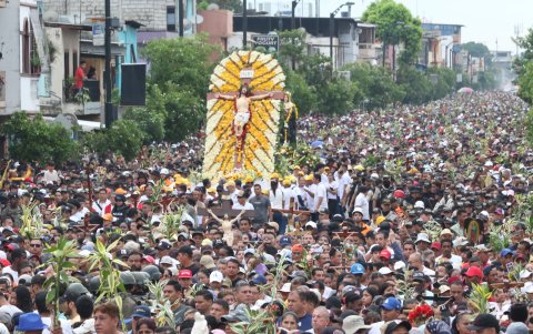 Un tramo de 27 cuadras fue el trayecto de recorrido de la procesión del Cristo del Consuelo y duró cerca de tres horas.