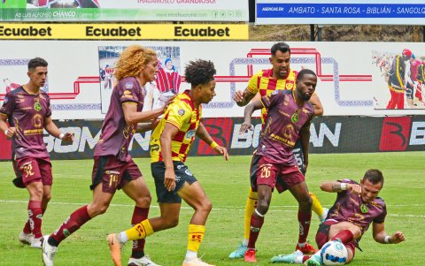 Aucas llegó, jugó y ganó a Mushuc Runa en Echaleche.