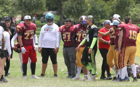 El deporte se niega a morir por la continua actividad de los deportistas que se reúnen en gran número a entrenar.
