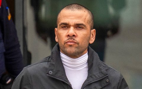 Dani Alves salió de prisión y ya se ha presentado a declarar a la Audiencia como parte de las condiciones