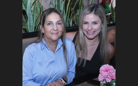 Irene Terán y Johanna Montalvo.