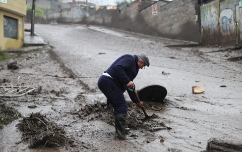Se ha solicitado a la ciudadanía que guarde los vehículos, cierre negocios y se mantengan en las casas.