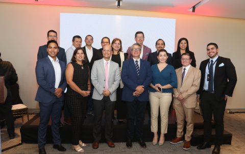 El evento reunió a líderes y expertos del sector empresarial, además de representantes gubernamentales y empresarios, dispuestos todos a respaldar esta iniciativa crucial para el futuro económico del país.
