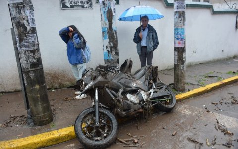 Los residentes de La Gasca tuvieron problemas para llegar a sus casas.