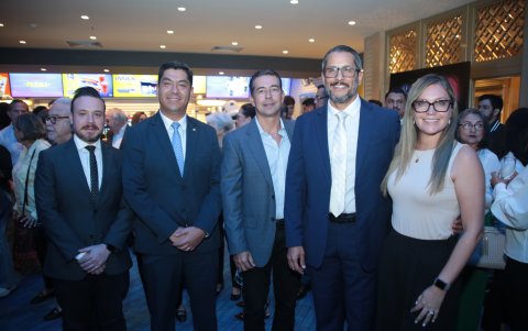 Carlos Andrade, Elías Ronquillo, Ricardo Intriago, Marcel Morán y Carla Rodríguez.