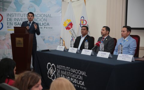 Autoridades públicas y la academía firmaron un convenio para realizar un estudio sobre la afectación del plomo.