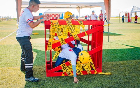 Al termino del curso, los niños debieron pasar una serie de pruebas. Las familias disfrutaron la presentación.