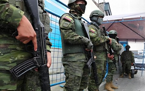 Los militares continuaran controlando las cárceles del país, pues son consideradas zonas de seguridad, en medio de un conflicto armado interno.