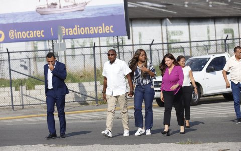 Algunas figuras políticas se acercaron hasta el hospital para conocer más sobre el estado de salud del exvicepresidente
