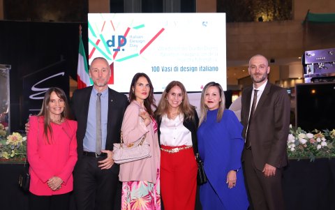 Caridad Vela, embajador Giovanni Davoli, Elena Rampello, Gabriela Cartagena, Katya Jacome y Mirko Costa.