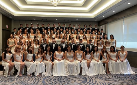 Los alumnos de la promoción 22 en la foto oficial.