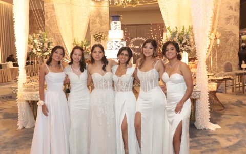 María Eduarda Carrillo, Daniela Herrera, Victoria Constante, Melanie Caiza, Daniela Noboa y Valentina Morales.