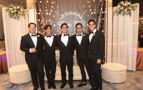 Fernando Rodríguez, Ariel Fernández, Galo Tapia, Diego Fuentes y Carlos Paredes.