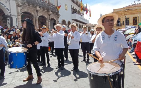 Los estudiantes del Conservatorio Jose Rodrigues animaron con las tradicionales notas musicales de 