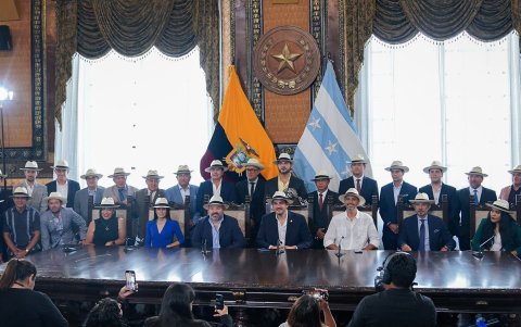 El alcalde de Guayaquil estuvo junto a varios presidentes de la Liga Pro